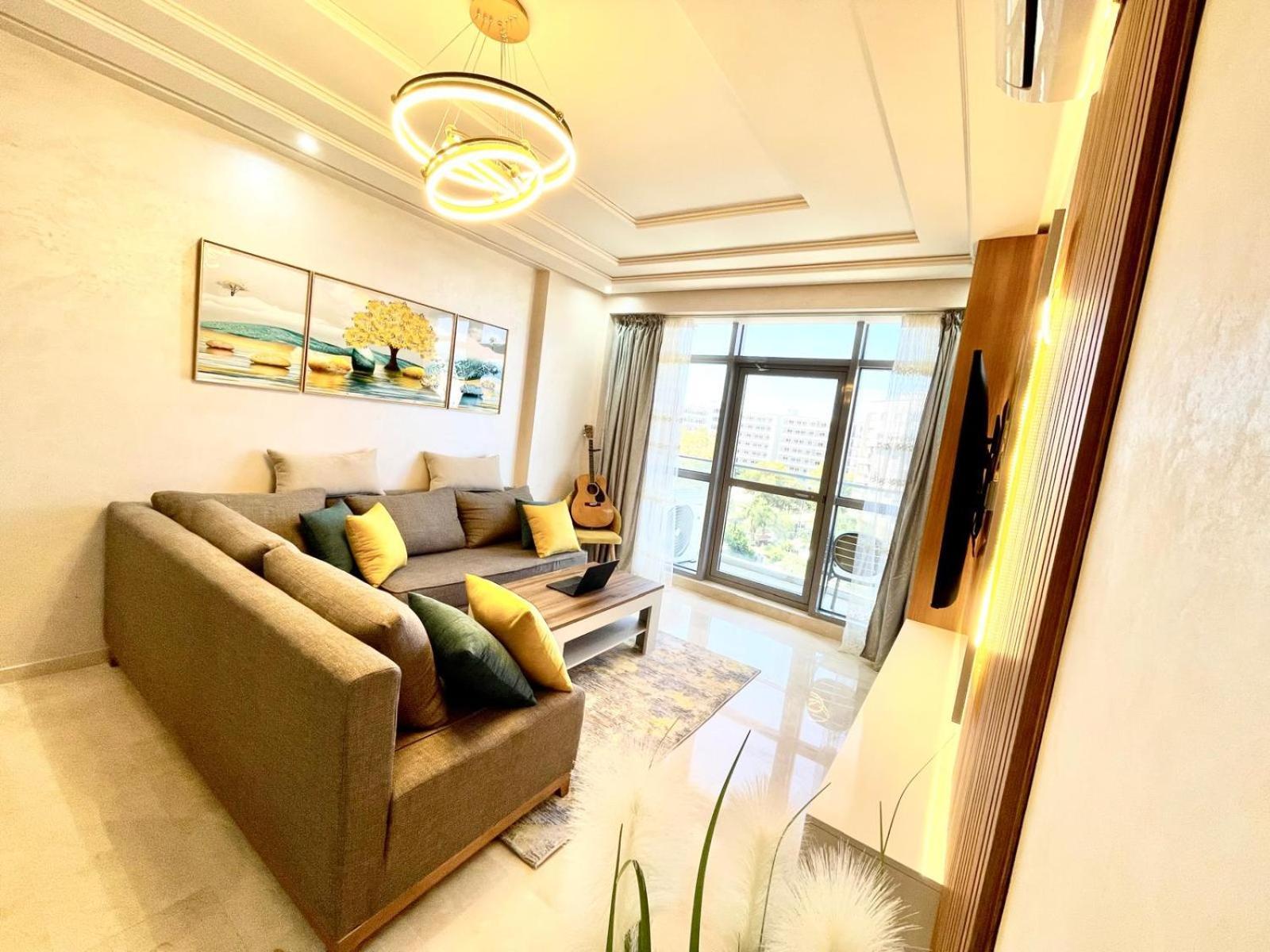 Modern Elegance With Sea Views In Central Tangier - Steps To Beach, Train And Attractions! Eksteriør billede