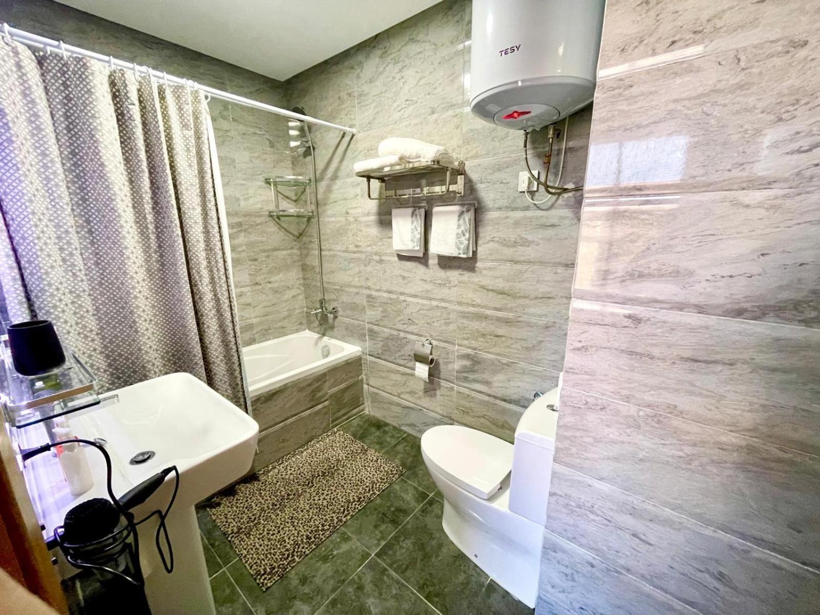 Modern Elegance With Sea Views In Central Tangier - Steps To Beach, Train And Attractions! Eksteriør billede
